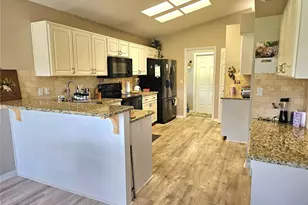 11340 Tee Time Cir, New Port Richey, FL 34654 - Photo 3