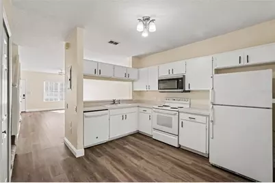 12369 Berkeley Square Drive, Tampa, FL 33626 - Photo 7