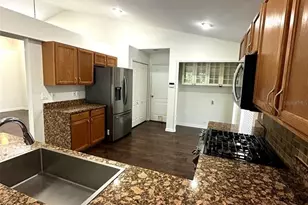 19310 Weedon Ct, Land O Lakes, FL 34638 - Photo 7