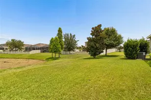 17566 Buckingham Garden Dr, Lithia, FL 33547 - Photo 43