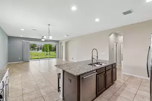 17566 Buckingham Garden Dr, Lithia, FL 33547 - Photo 11