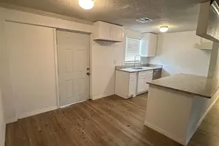 2620 E 33rd Ave, Tampa, FL 33610 - Photo 5