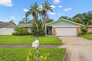 521 Meravan Dr, Palm Harbor, FL 34683 - Photo 1