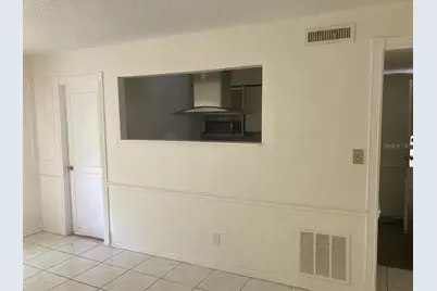 7502 Needle Leaf Place #70, Tampa, FL 33617 - Photo 9