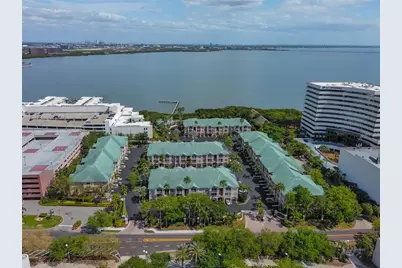 3205 Bay Club Circle #3205, Tampa, FL 33607 - Photo 3