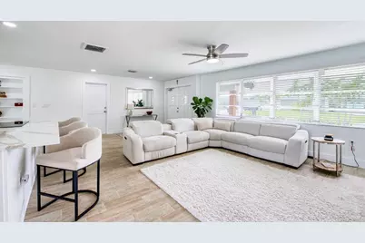 12125 6th Street E, Treasure Island, FL 33706 - Photo 5