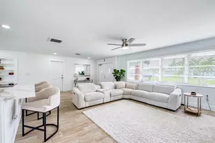 12125 6th St E, Treasure Island, FL 33706 - Photo 5