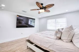 12125 6th St E, Treasure Island, FL 33706 - Photo 25
