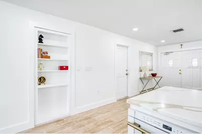12125 6th Street E, Treasure Island, FL 33706 - Photo 19