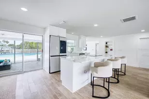 12125 6th St E, Treasure Island, FL 33706 - Photo 11