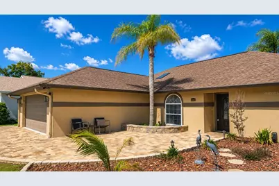 6441 Silver Oaks Drive, Zephyrhills, FL 33542 - Photo 3