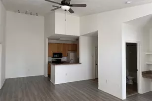 10205 Courtney Palms Blvd, Tampa, FL 33619 - Photo 9