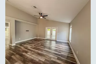 8608 Fawn Creek Drive, Tampa, FL 33626 - Photo 17