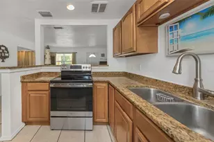 3600 72nd St N, Saint Petersburg, FL 33710 - Photo 13