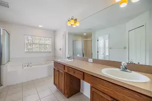 8219 Canterbury Lake Blvd, Tampa, FL 33619 - Photo 25