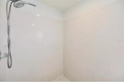 8219 Canterbury Lake Boulevard, Tampa, FL 33619 - Photo 23