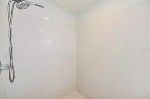 8219 Canterbury Lake Blvd, Tampa, FL 33619 - Photo 23
