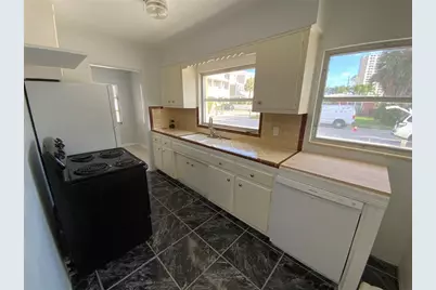 1404 Corey Way S, South Pasadena, FL 33707 - Photo 7
