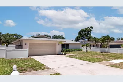 10428 137th Lane, Largo, FL 33774 - Photo 1