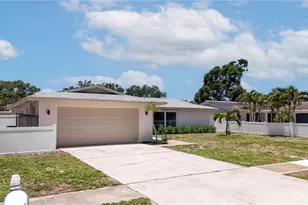 10428 137th Ln, Largo, FL 33774 - Photo 1
