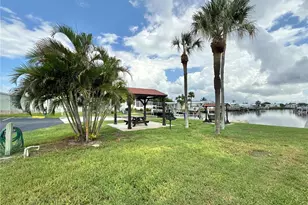 7244 Mt Fairfield Rd NE, Saint Petersburg, FL 33702 - Photo 29