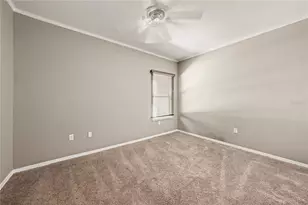 8350 Savannah Trace Cir, Tampa, FL 33615 - Photo 11