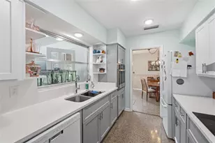 3733 Harbor Heights Dr, Largo, FL 33774 - Photo 15
