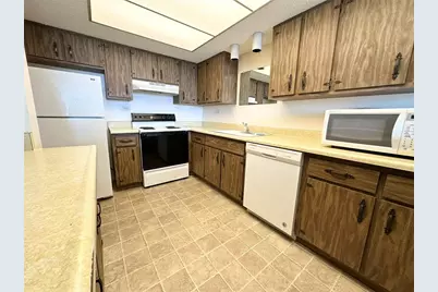 450 Treasure Island Causeway #609, Treasure Island, FL 33706 - Photo 9