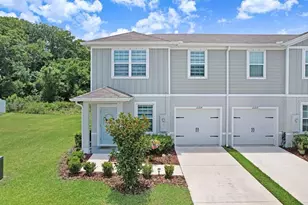 12214 Grizzly Ln, New Port Richey, FL 34654 - Photo 3