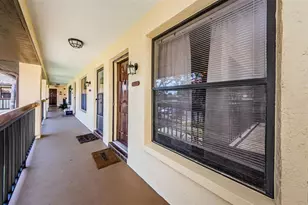 2112 Hammock Pine Blvd, Clearwater, FL 33761 - Photo 3