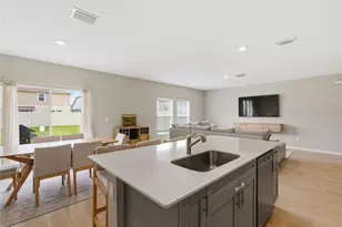 12950 Pasture Woods Pl, Lithia, FL 33547 - Photo 11