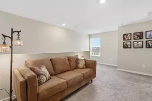 12950 Pasture Woods Pl, Lithia, FL 33547 - Photo 19