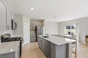 12950 Pasture Woods Pl, Lithia, FL 33547 - Photo 7