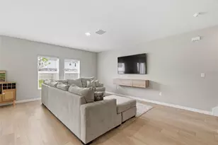 12950 Pasture Woods Pl, Lithia, FL 33547 - Photo 5
