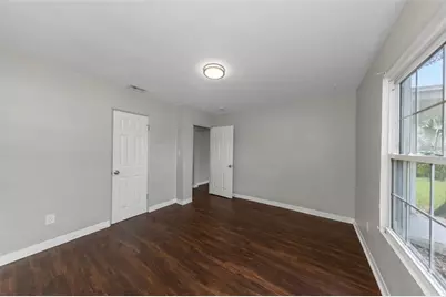 282 NE 40th Avenue NE, Saint Petersburg, FL 33703 - Photo 17