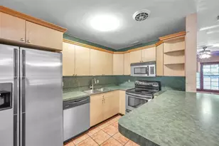 7555 19th Ave N, Saint Petersburg, FL 33710 - Photo 13