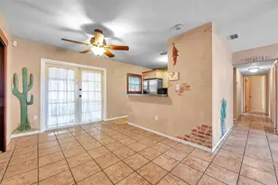 7555 19th Ave N, Saint Petersburg, FL 33710 - Photo 9