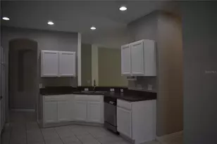 644 Chesney Dr, Valrico, FL 33594 - Photo 7