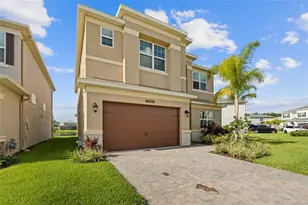 32684 Tamarind Grv Ln, Wesley Chapel, FL 33543 - Photo 3
