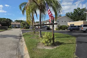 8039 Garden Dr, Seminole, FL 33777 - Photo 3