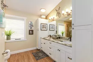 4749 Hamlets Grv Dr, Sarasota, FL 34235 - Photo 15