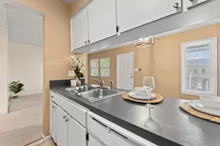 527 S Lincoln Ave, Tampa, FL 33609 - Photo 7