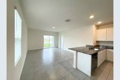 35759 Sunflower Hill Dr, Zephyrhills, FL 33541 - Photo 7