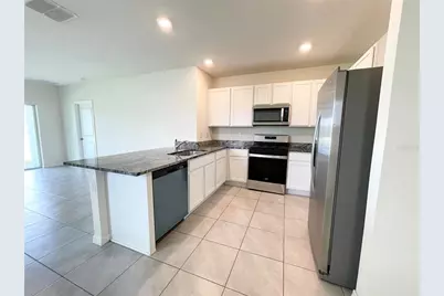 35759 Sunflower Hill Dr, Zephyrhills, FL 33541 - Photo 5