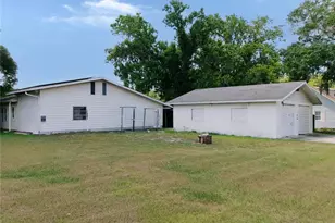 5714 19th St, Zephyrhills, FL 33542 - Photo 9