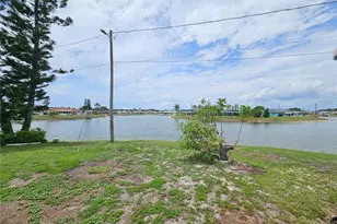1703 Amhurst Cir, Sun City Center, FL 33573 - Photo 5