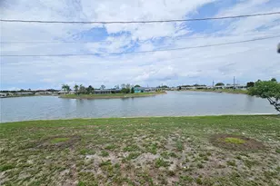 1703 Amhurst Cir, Sun City Center, FL 33573 - Photo 7