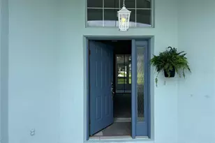 210 W Rexford Dr, Beverly Hills, FL 34465 - Photo 3