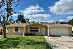 7917 Foxwood Dr, New Port Richey, FL 34653 - Photo 1