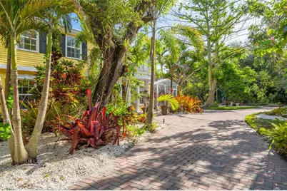 1821 Oak Creek Drive, Dunedin, FL 34698 - Photo 5